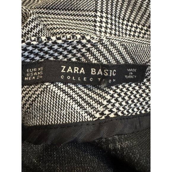 2/$30 ZARA XS Black & White Plaid Skirt Button Details - Picture 3 of 13